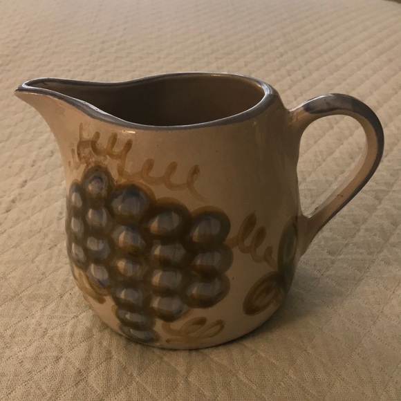 Vintage Louisville Stoneware Co. Pottery Pitcher Grapes & Vines Handle - Picture 7 of 15